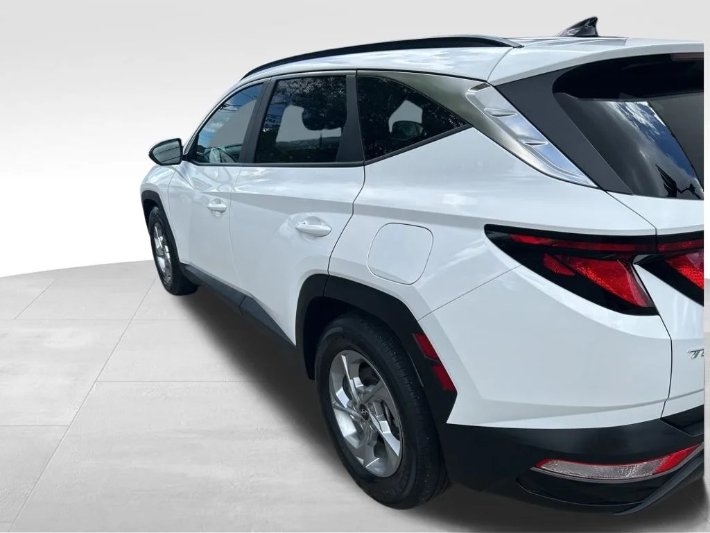 Used 2024 White Hyundai SEL image 2