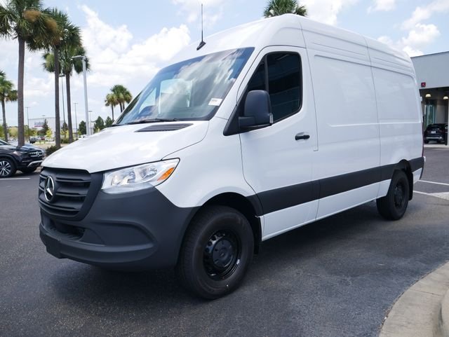 New 2026 Arctic White Mercedes-Benz Cargo 144 WB image 6