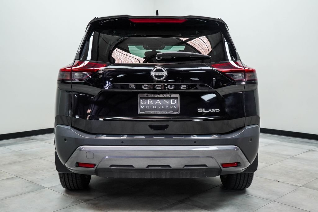Used 2023 Black Nissan SL image 11
