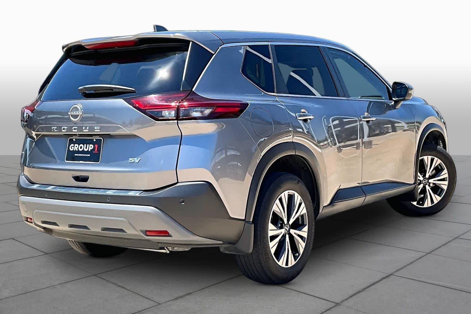 Certified Used 2023 Gun Metallic Nissan SV image 12
