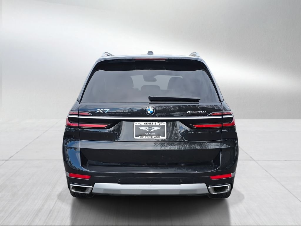 Used 2024 Black Sapphire Metallic BMW xDrive40i image 4