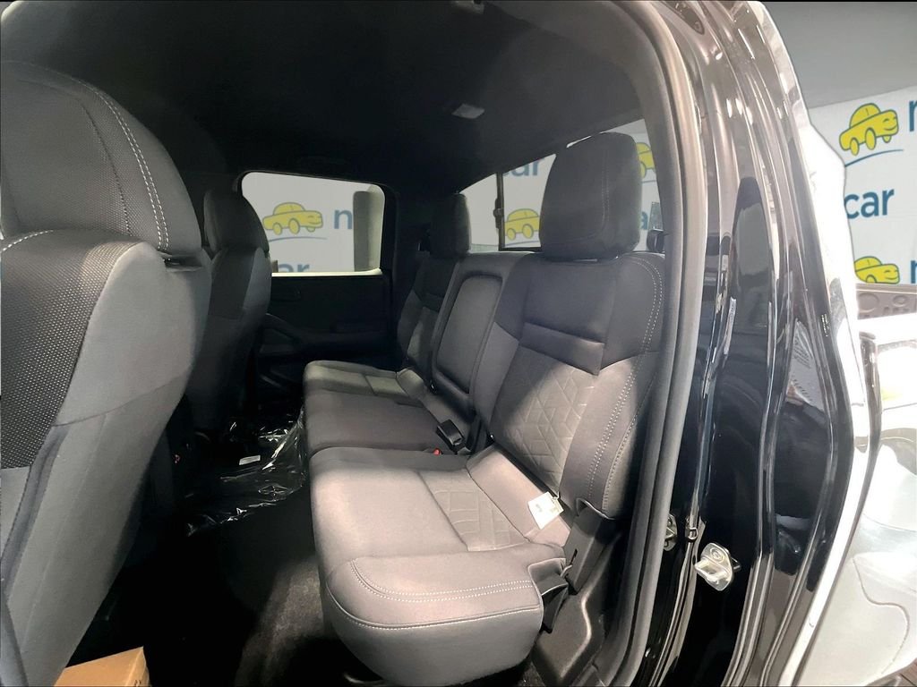 2026 Nissan Frontier — photo 10
