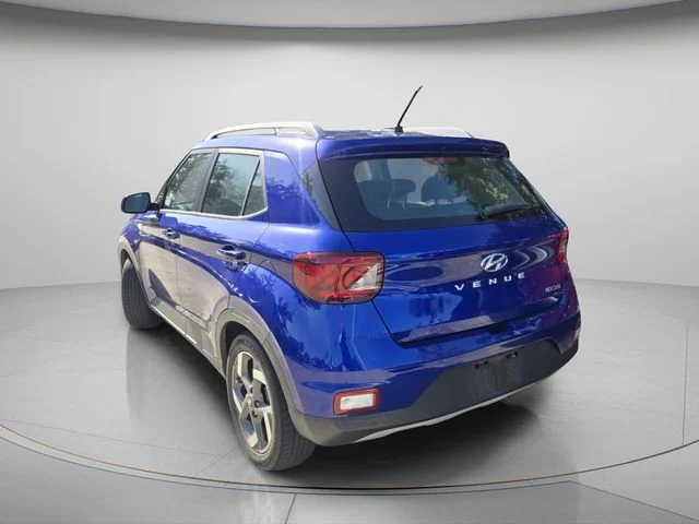 Used 2023 Blue Hyundai Limited image 5