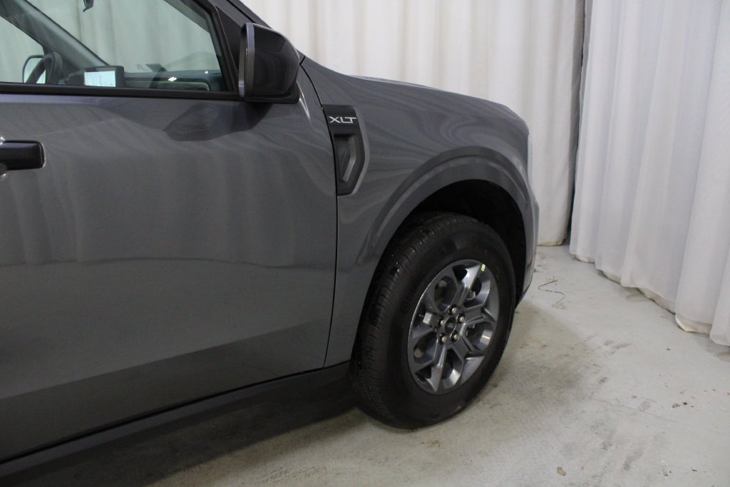 New 2026 Carbonized Gray Metallic Ford XLT image 27