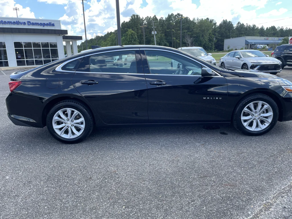 Used 2025 Mosaic Black Metallic Chevrolet LT image 8