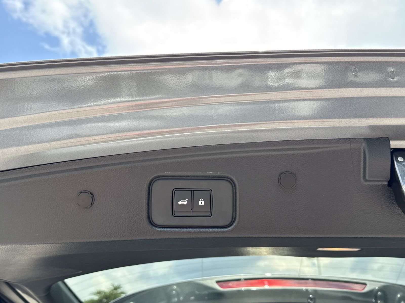New 2026 Gray Nissan SL image 20