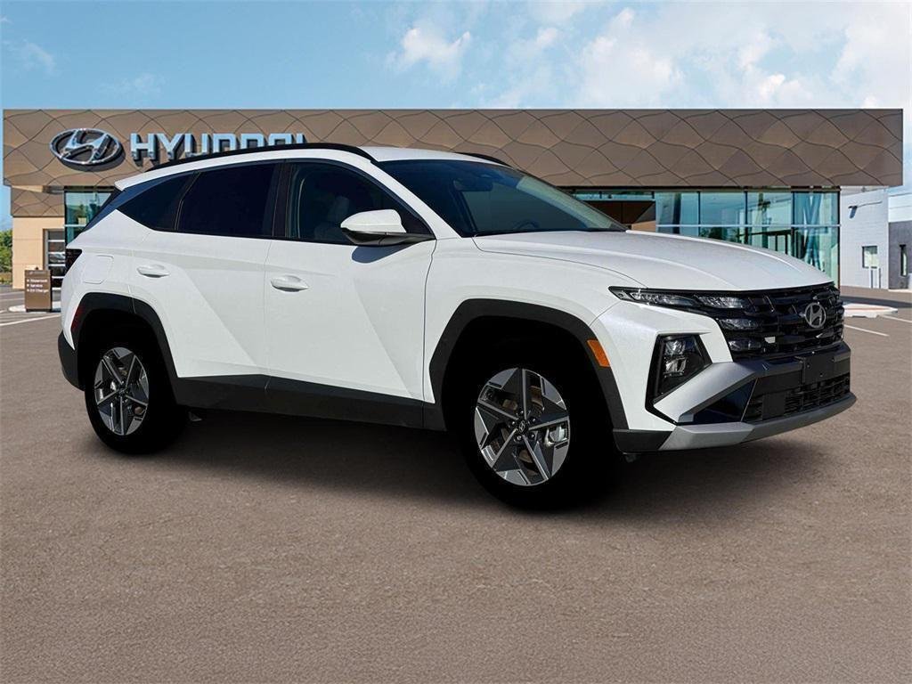 New 2026 White Hyundai SEL image 10