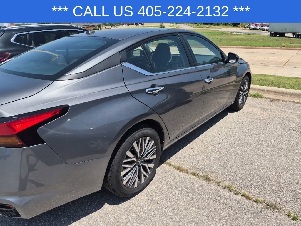 Used 2025 Gray Nissan SV image 15