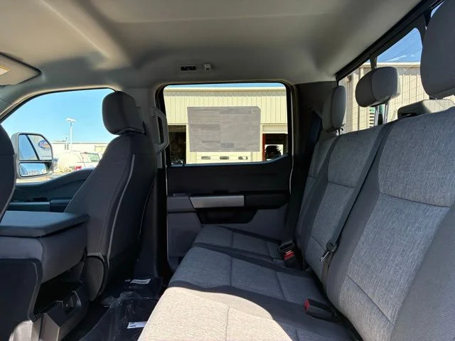 New 2026 Oxford White Ford XL image 9