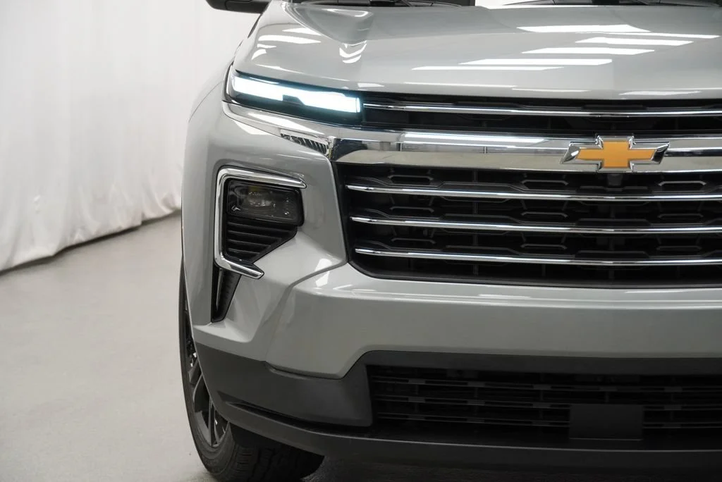 New 2027 Sterling Gray Metallic Chevrolet LT image 33