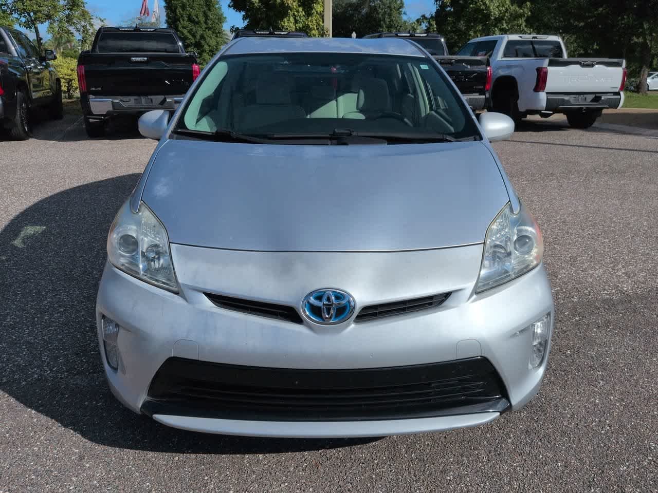 Used 2012 Classic Silver Metallic Toyota Two image 9