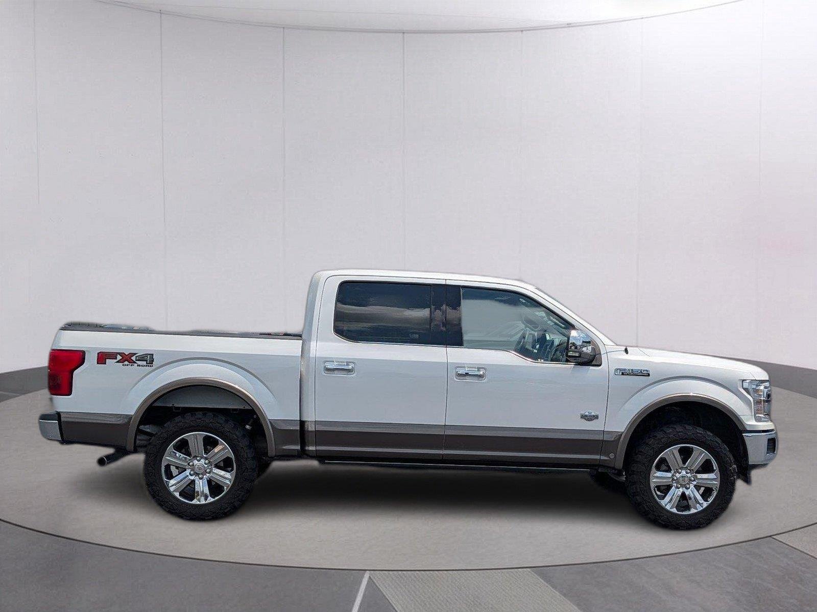 Used 2019 White Platinum Metallic Tri-Coat/Stone Gray Ford King Ranch image 7
