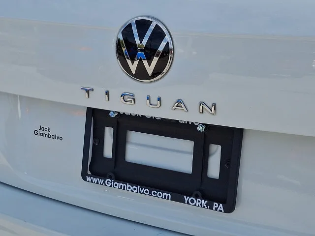 Used 2022 White Volkswagen 2.0T SE image 29