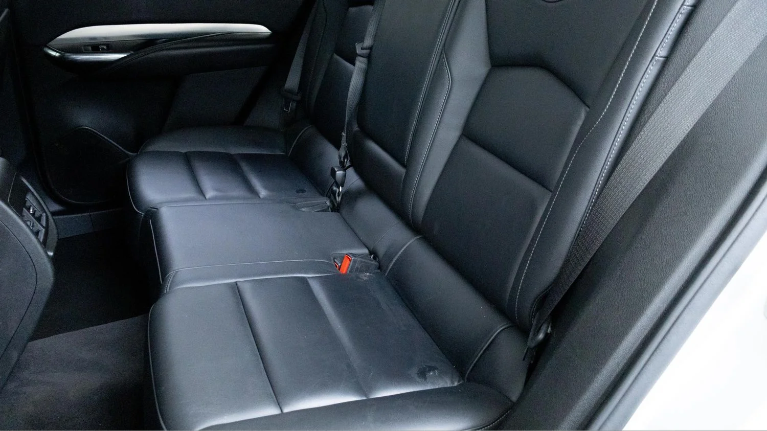 Used 2022 Silver Cadillac Premium Luxury image 24
