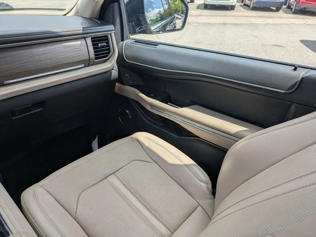 Used 2023 Black Ford Limited image 21