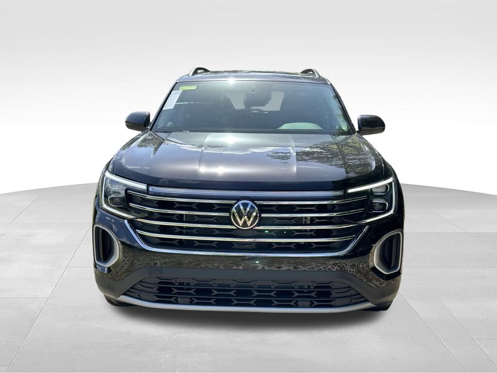 New 2026 Black Volkswagen 2.0T SE w/Technology image 3