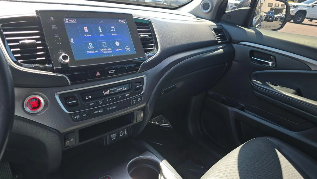 Used 2023 Gray Honda RTL image 32