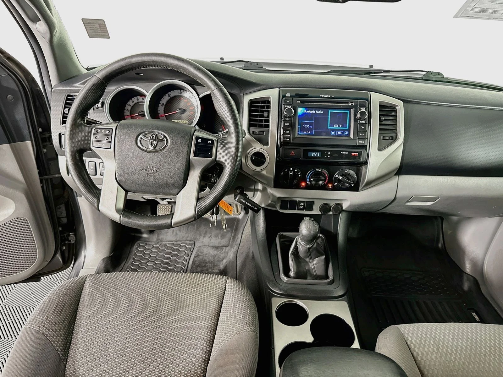 Used 2013 Magnetic Gray Metallic Toyota Base image 21