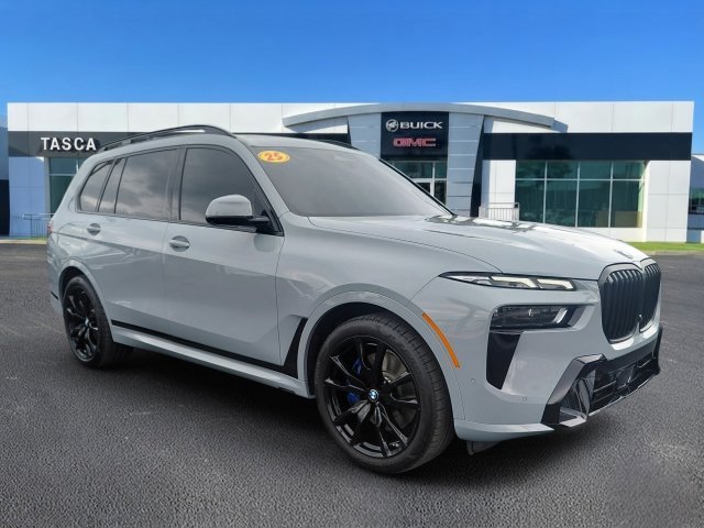 2025 BMW X7 xDrive40i