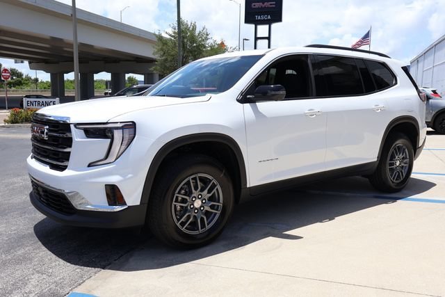 New 2026 Summit White GMC Elevation image 3