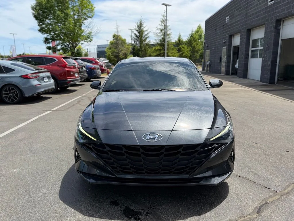 Used 2023 Gray Hyundai SEL image 8