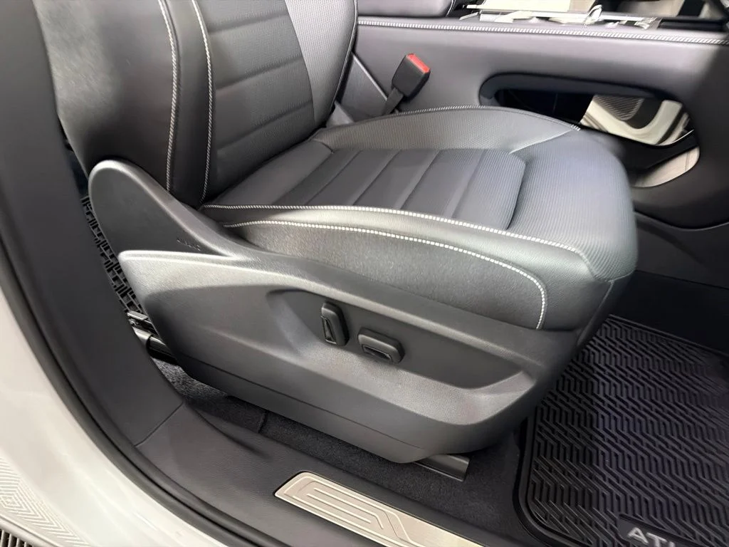 New 2026 White/off-white Volkswagen SEL R-Line Black image 24