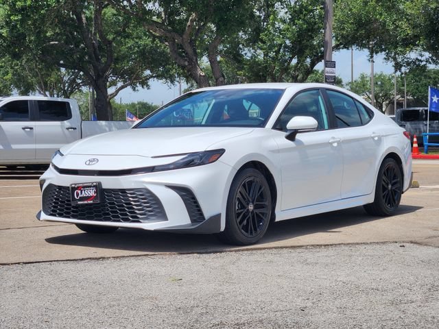 Used 2025 White Toyota LE image 3