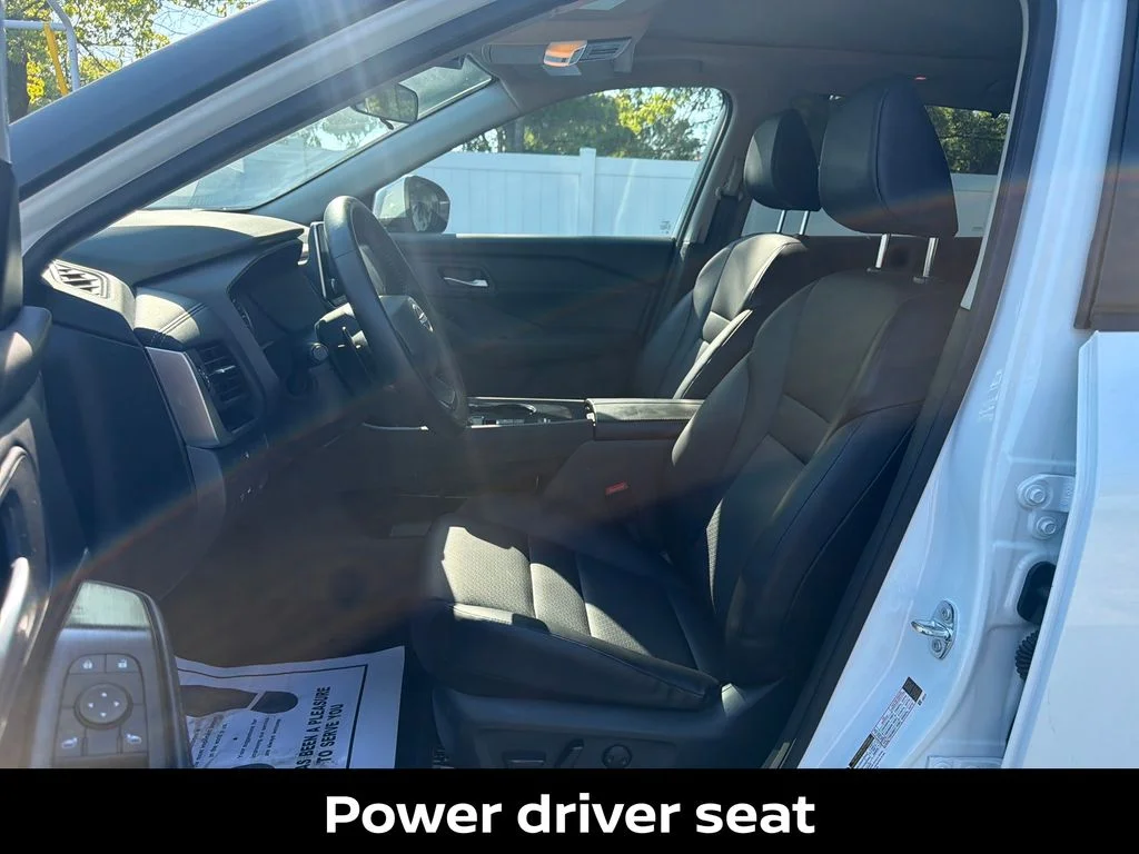 Used 2025 White Nissan SV image 11