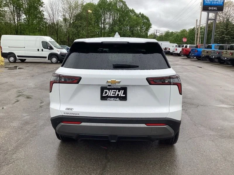 2026 Chevrolet Equinox LT - Photo 6
