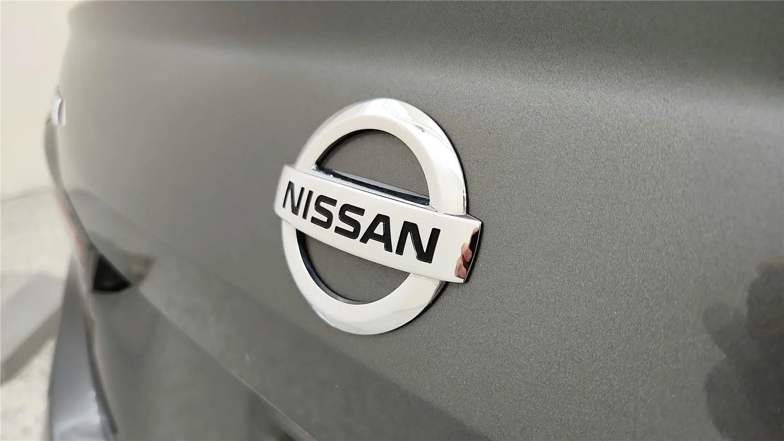 Used 2022 Gun Metallic Nissan 2.5 SV image 16