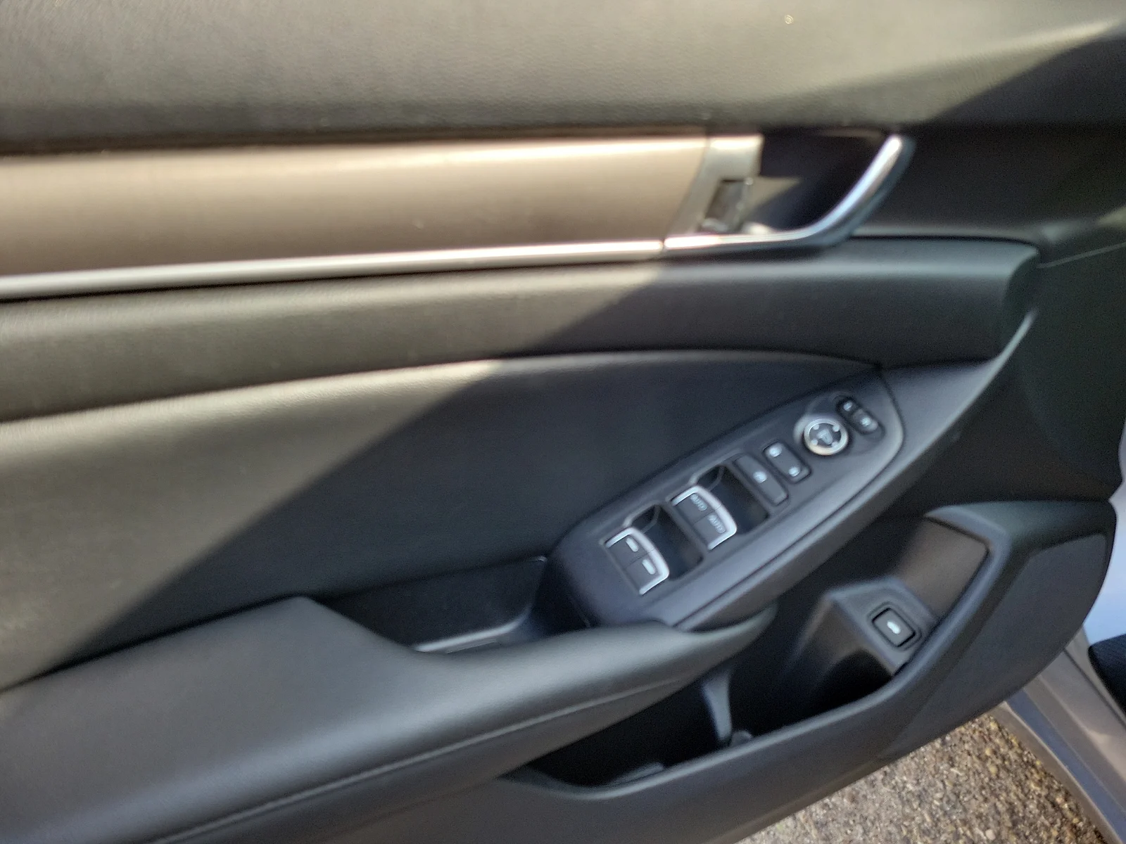 Used 2021 Lunar Silver Metallic Honda LX image 19