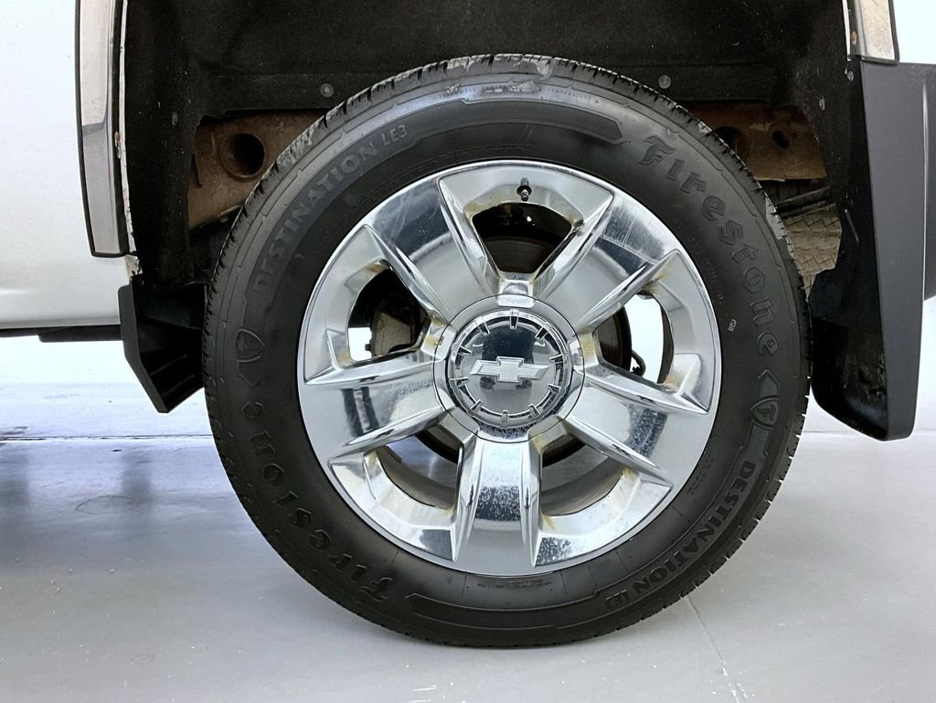 Used 2017 White Chevrolet LTZ image 22