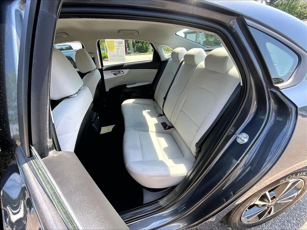 Used 2023 Gray Kia LXS image 15