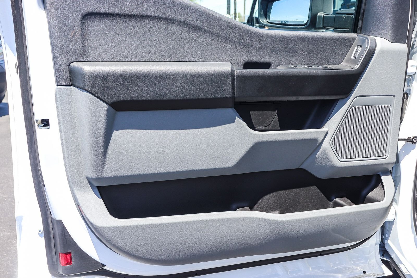 2026 Ford F-350 Super Duty Chassis Cab XL - Photo 21