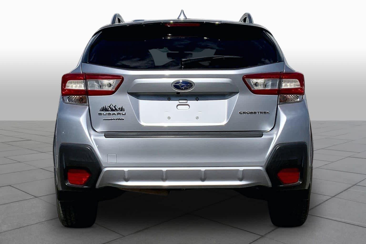 Used 2019 WHITE Subaru Premium image 4