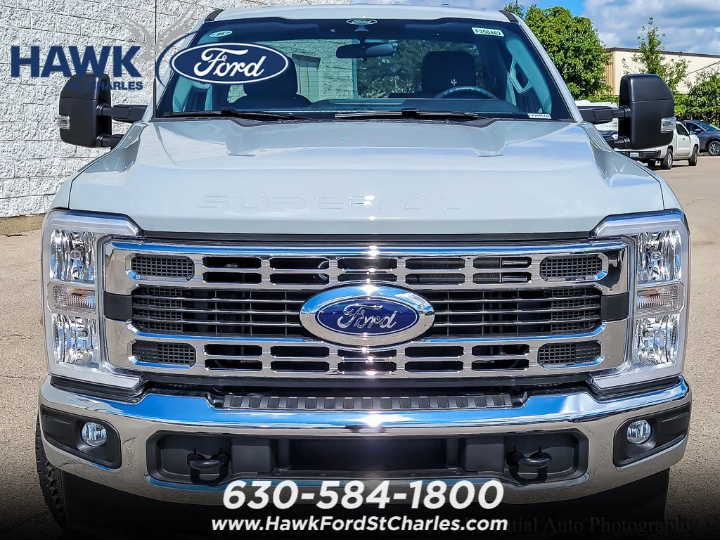 New 2025 Avalanche Ford F-350® XLT image 3