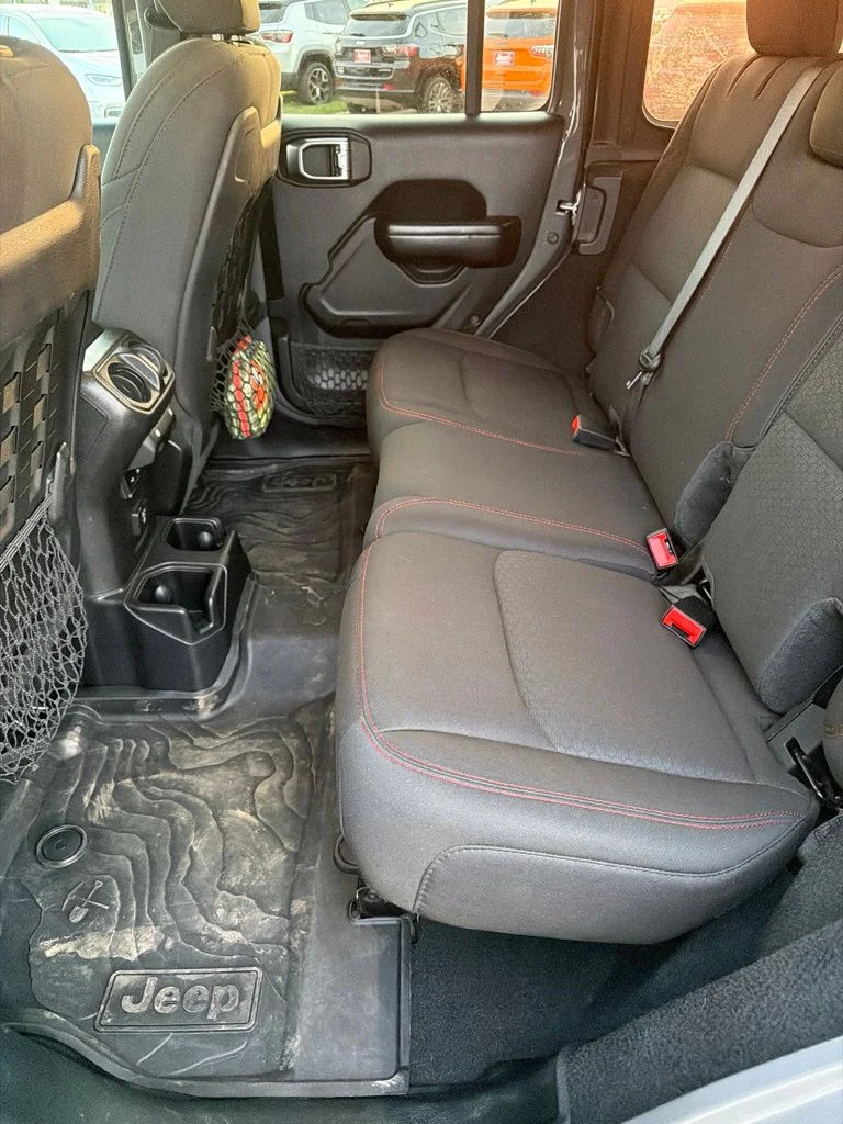 Used 2020 Gray Jeep Unlimited Rubicon image 16