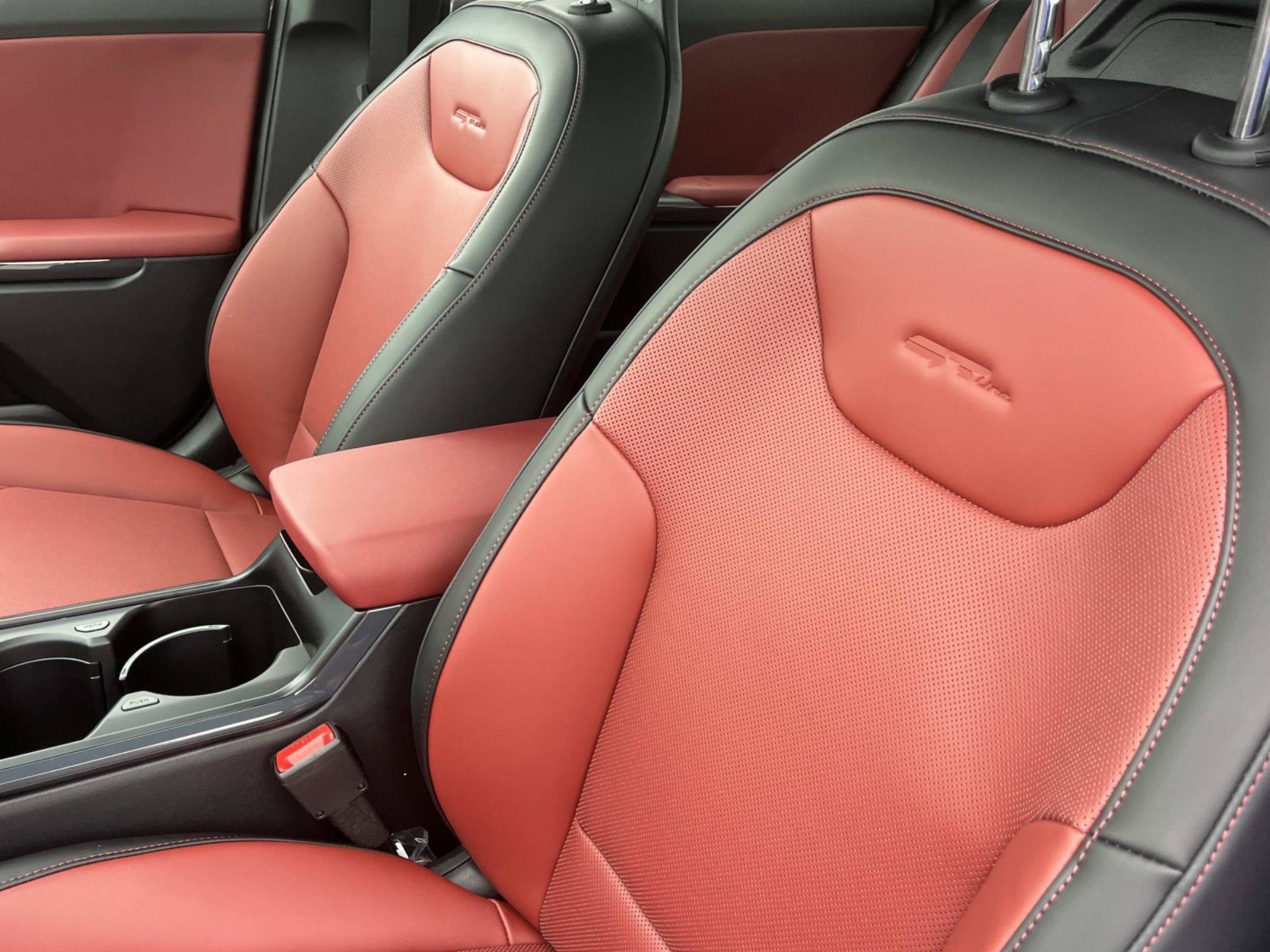 New 2026 Snow White Pearl Kia GT-Line image 24