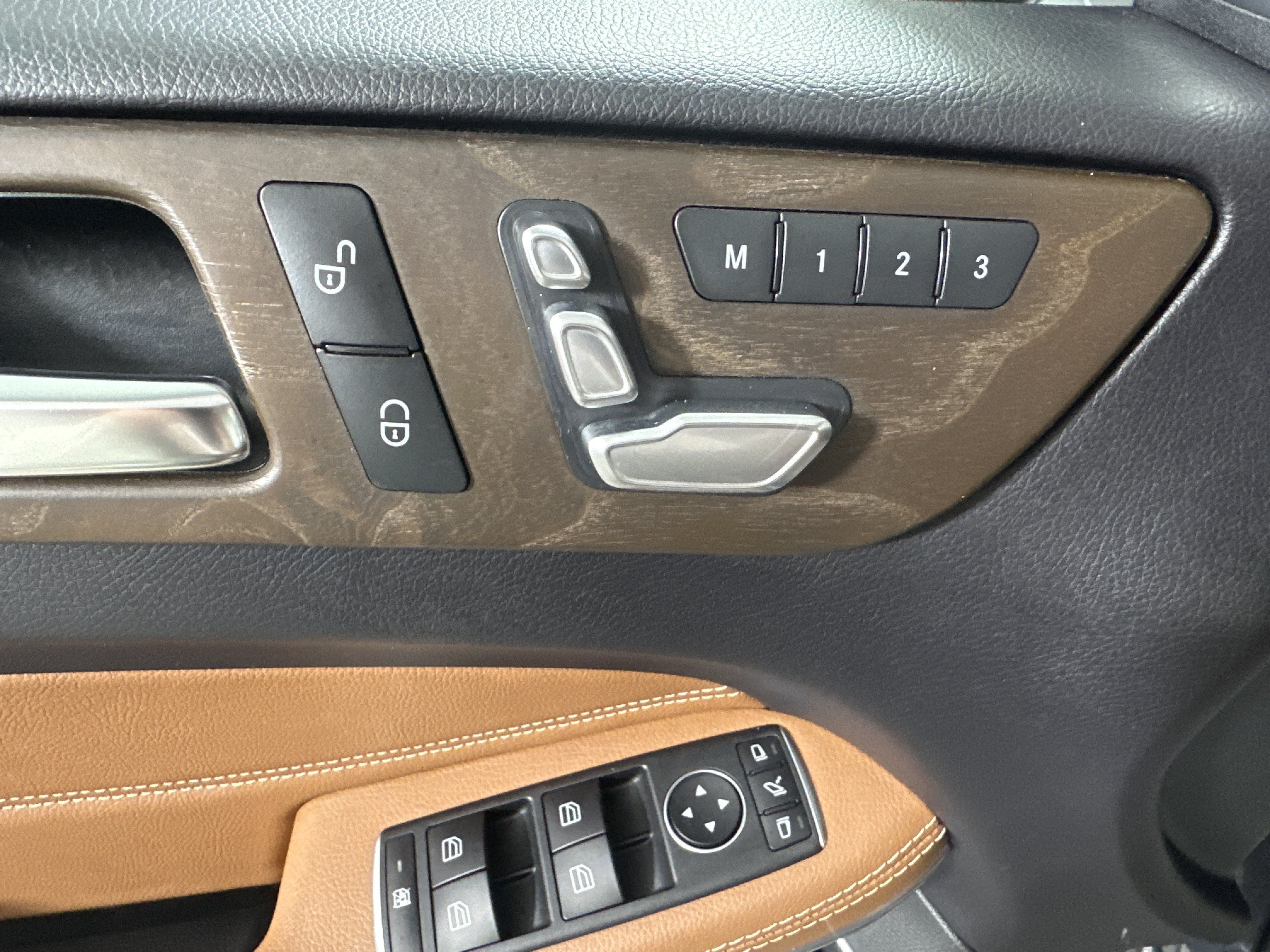 Used 2017  Mercedes-Benz GLS 550 image 10