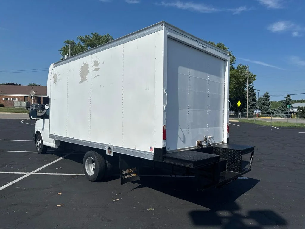 Used 2017 Summit White Chevrolet Work Van image 5
