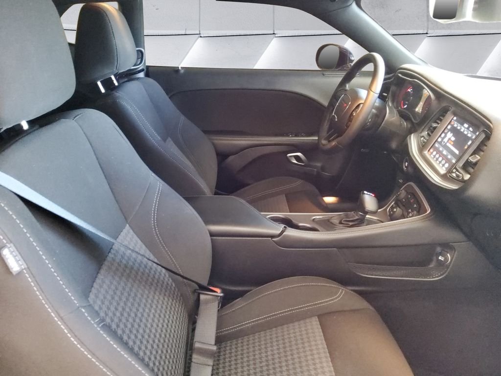 Used 2022 Purple Dodge SXT image 13