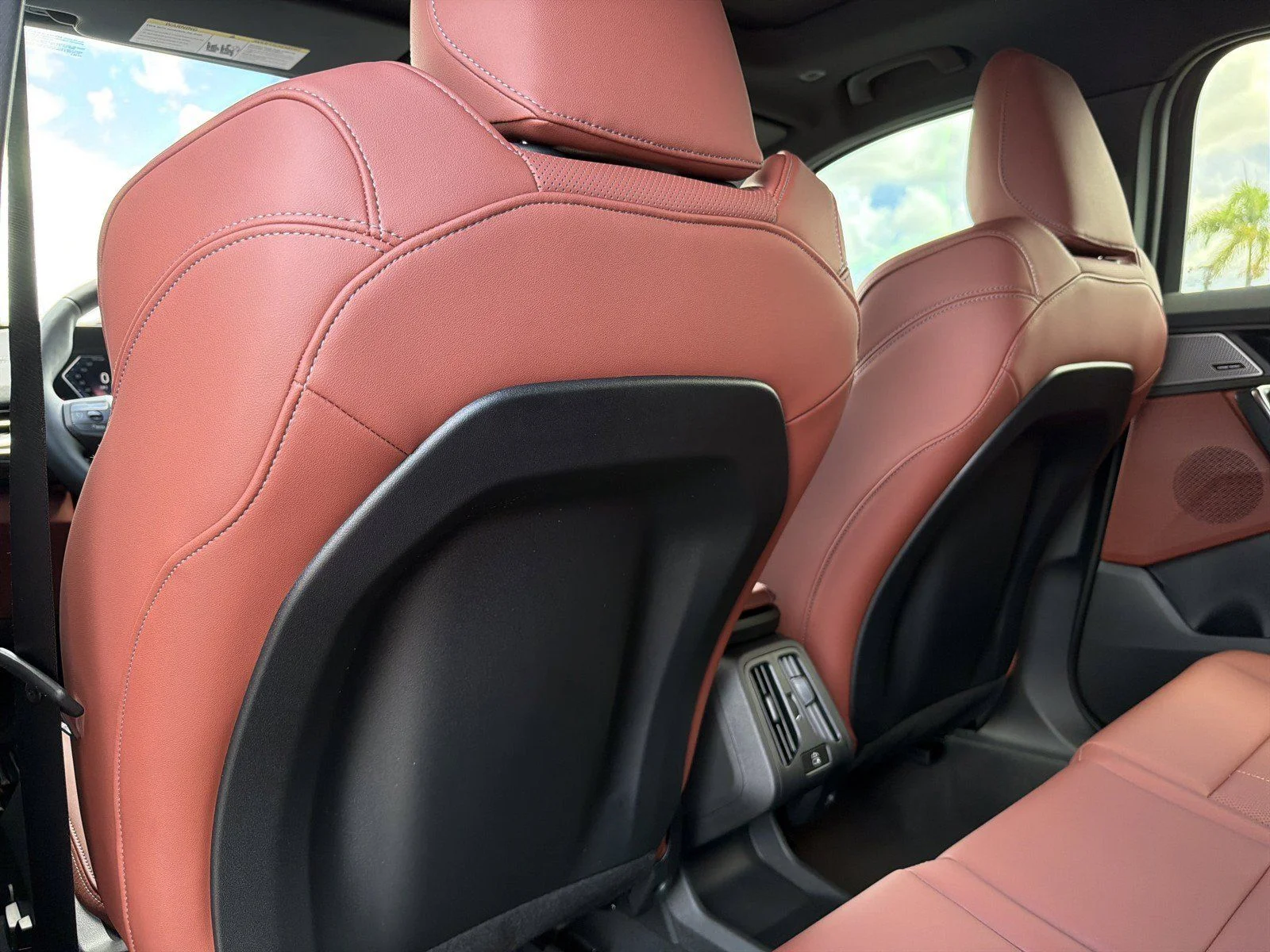 New 2027 Black Sapphire Metallic BMW  image 19