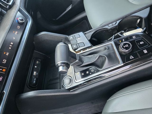 Used 2023 Black Kia X-Line image 13