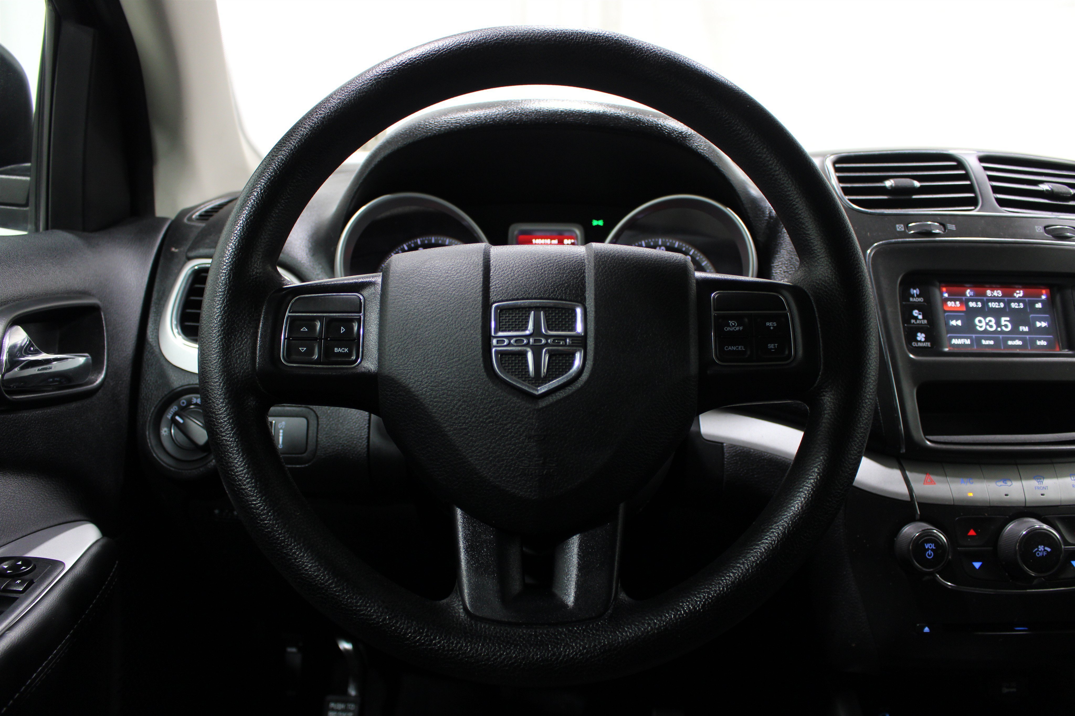 Used 2020 Granite Pearlcoat Dodge SE Value image 8