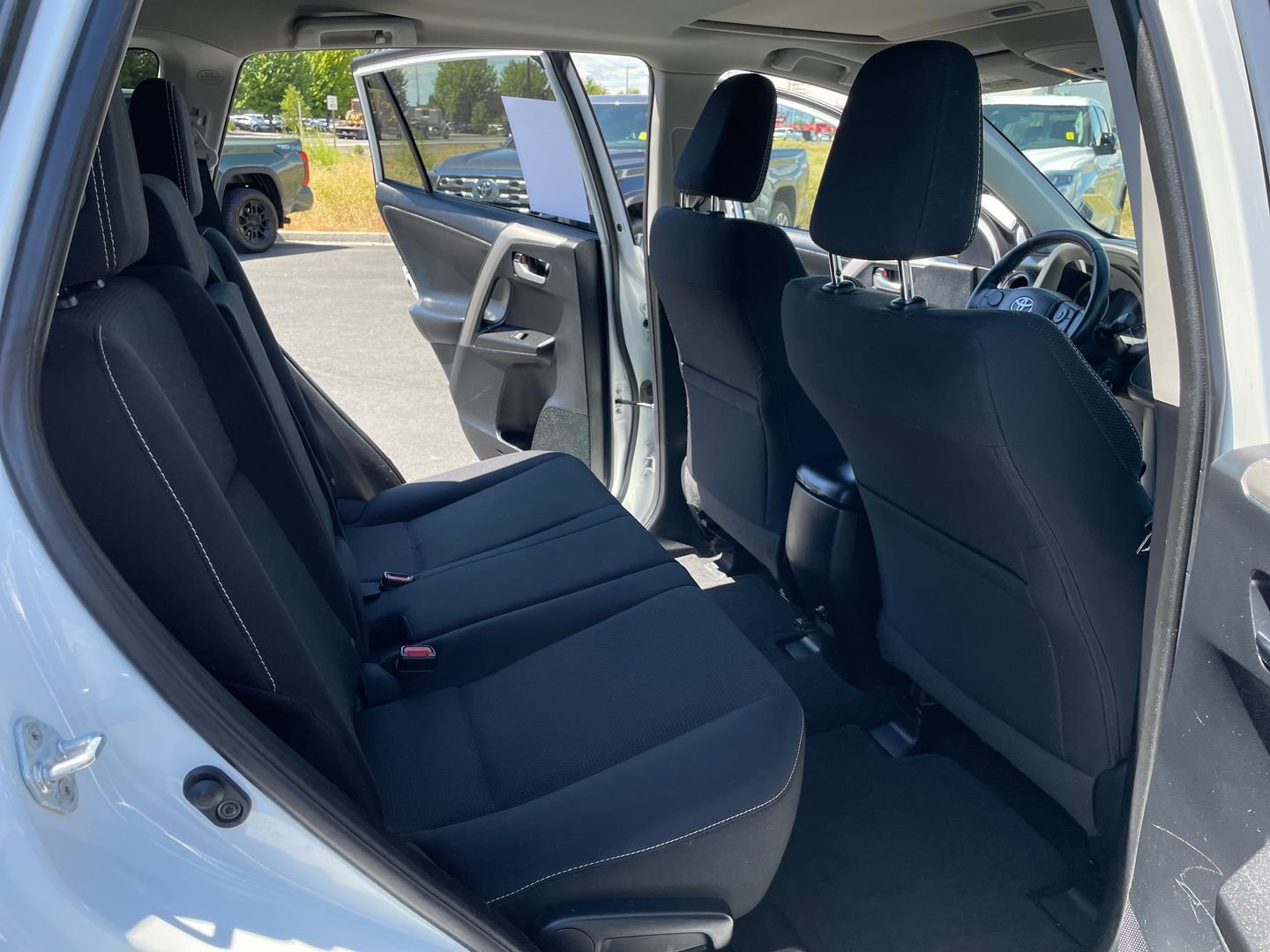 Certified Used 2018 White Toyota XLE image 16