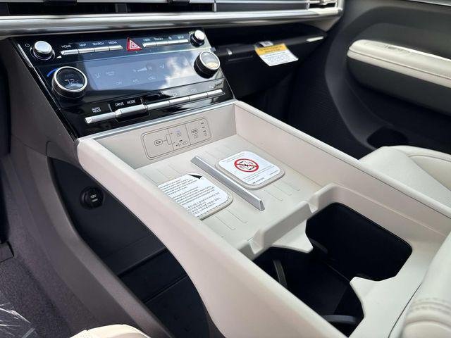 New 2027 White Hyundai SEL image 31
