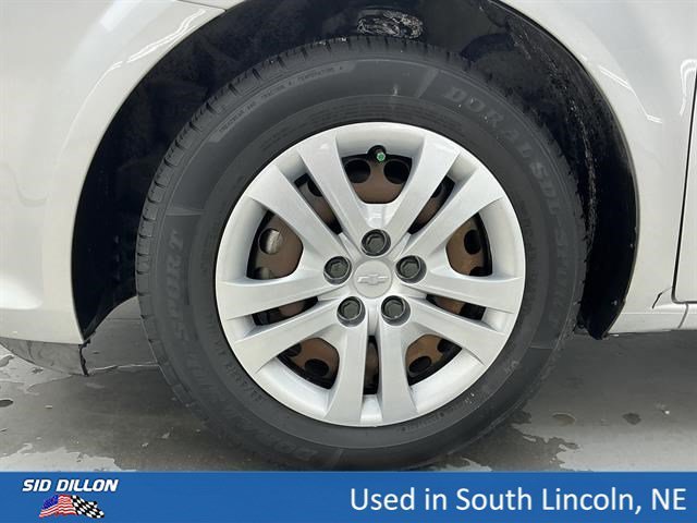 Used 2018 Silver Ice Metallic Chevrolet LS image 18