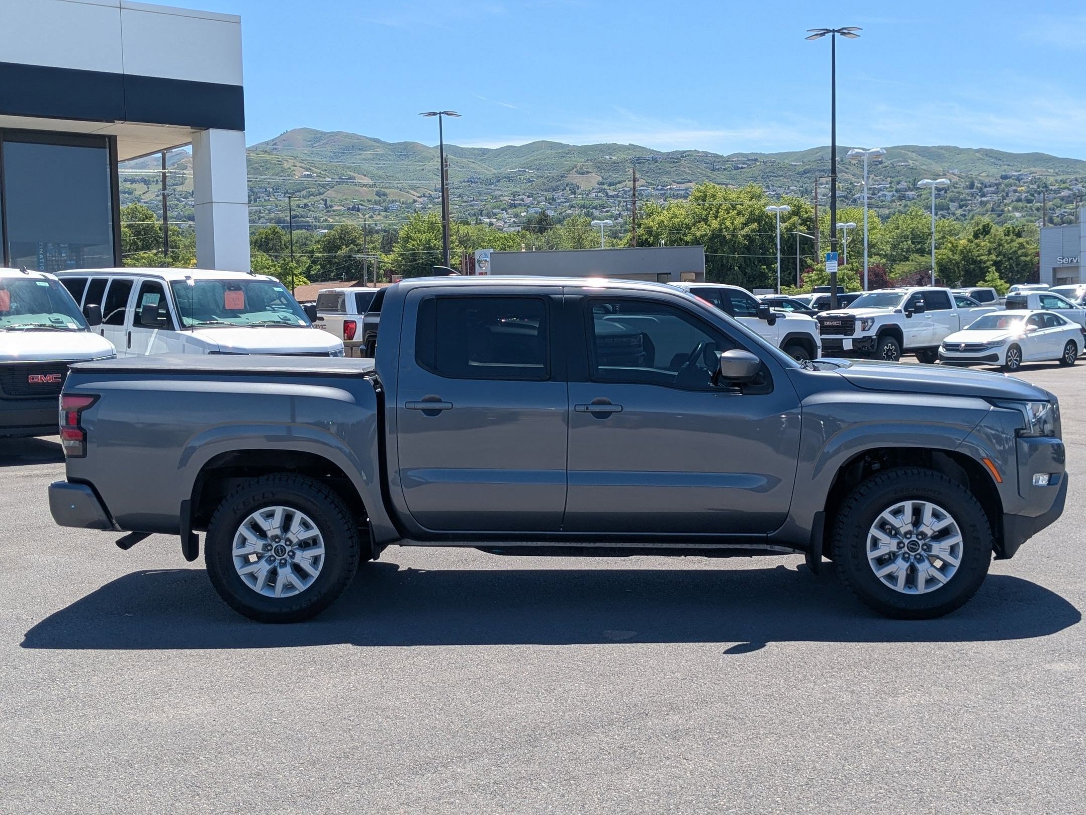 Used 2023 Gray Nissan Crew Cab SV 4x4 image 6