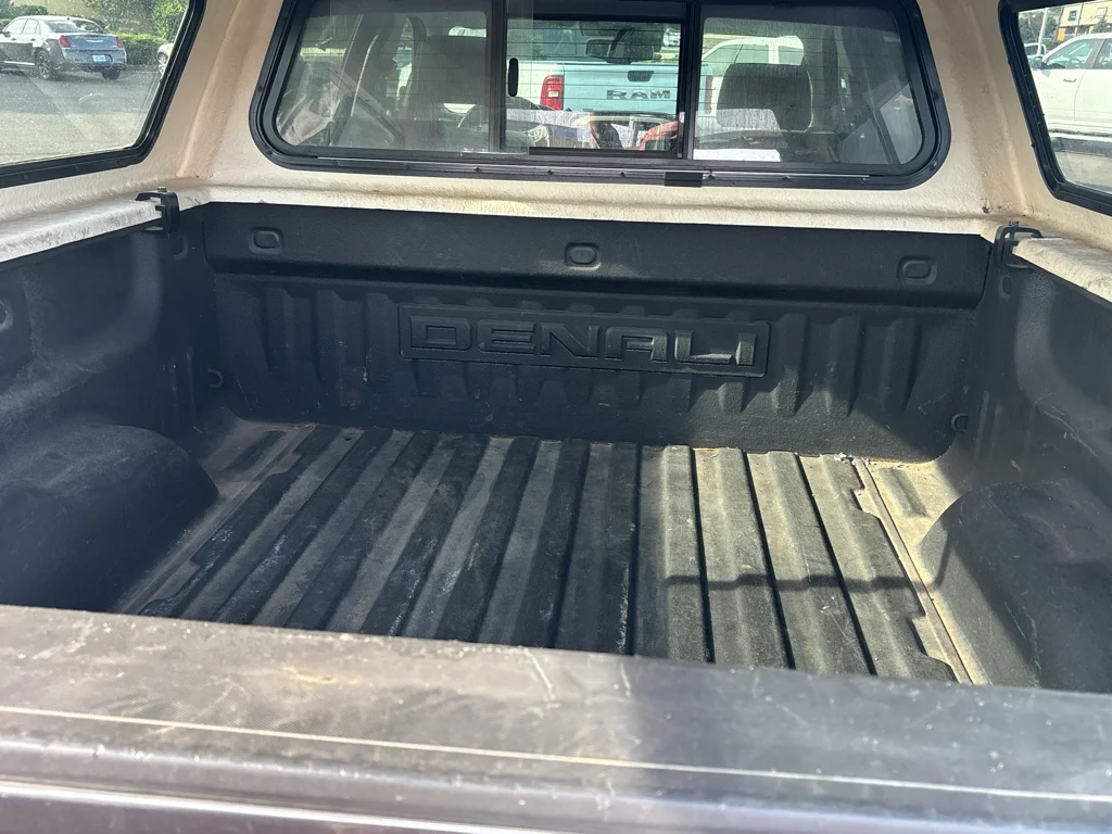 Used 2016 Iridium Metallic GMC Denali image 18