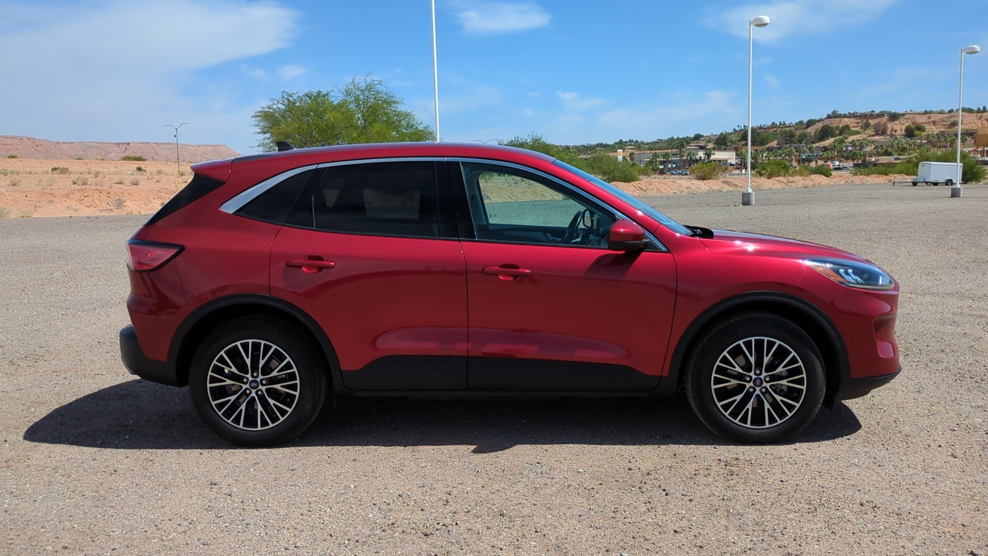 Used 2022 Red Metallic Ford SEL Plug-In Hybrid image 2